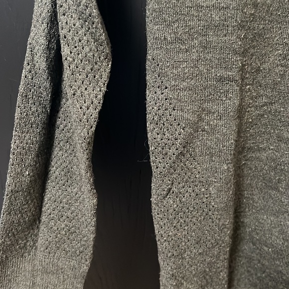 Grey sweater - Picture 3 of 4